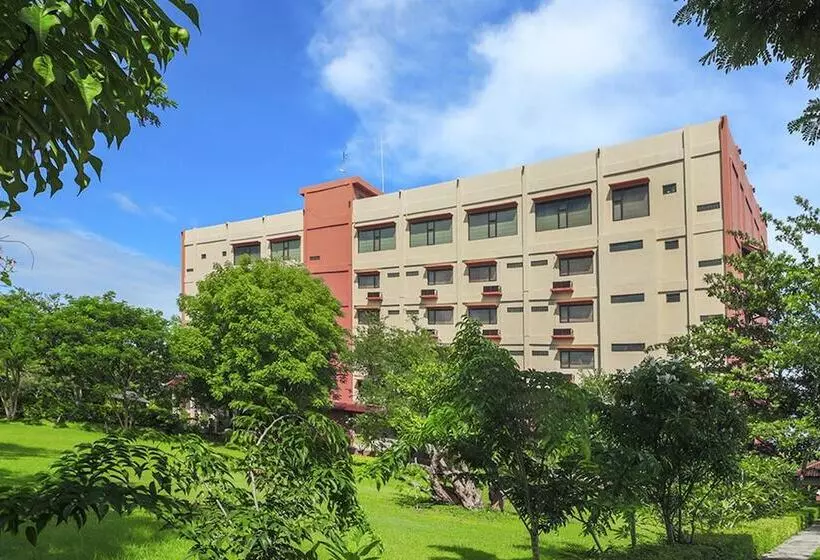 Fotos del hotel The Jayakarta Suites Komodo Flores:  24