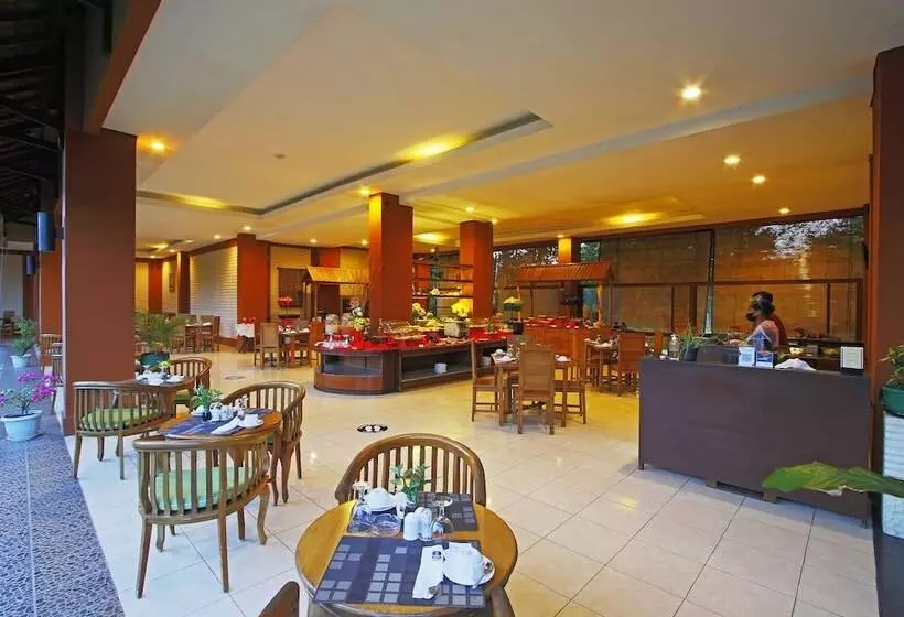 Fotos del hotel The Jayakarta Suites Komodo Flores:  4