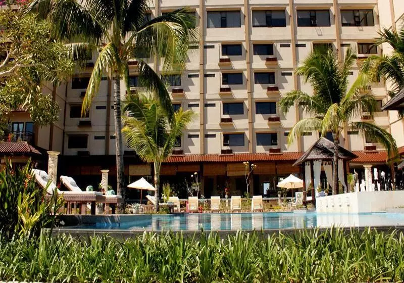 Fotos del hotel The Jayakarta Suites Komodo Flores:  22