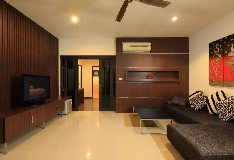 Fotos del hotel Rawai Grand House:  24