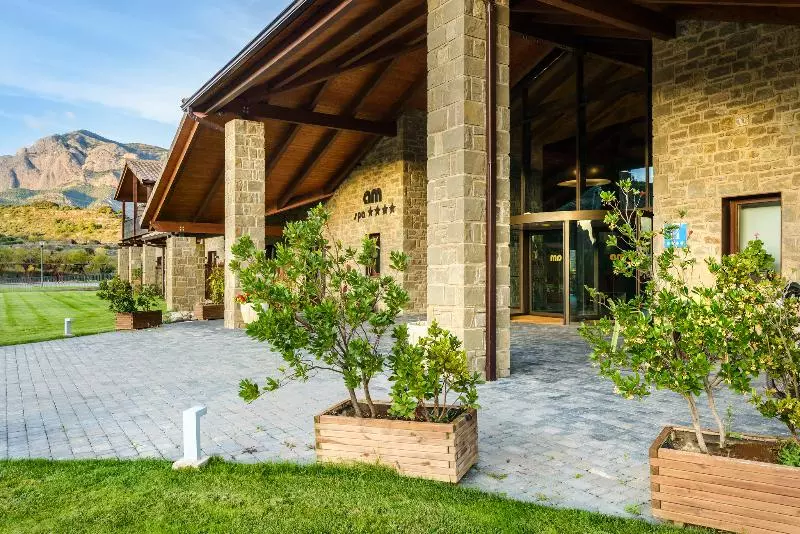 Fotos del hotel Spa Aguas De Los Mallos:  14