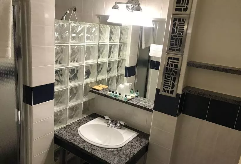 Fotos del hotel Chelsea Pines Inn:  7