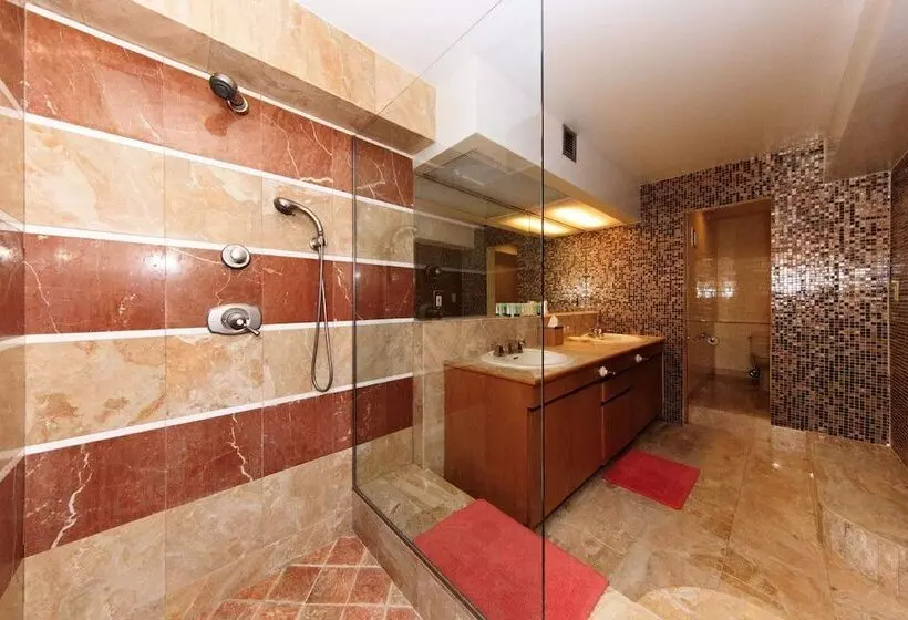 Fotos del hotel Chelsea Pines Inn:  21