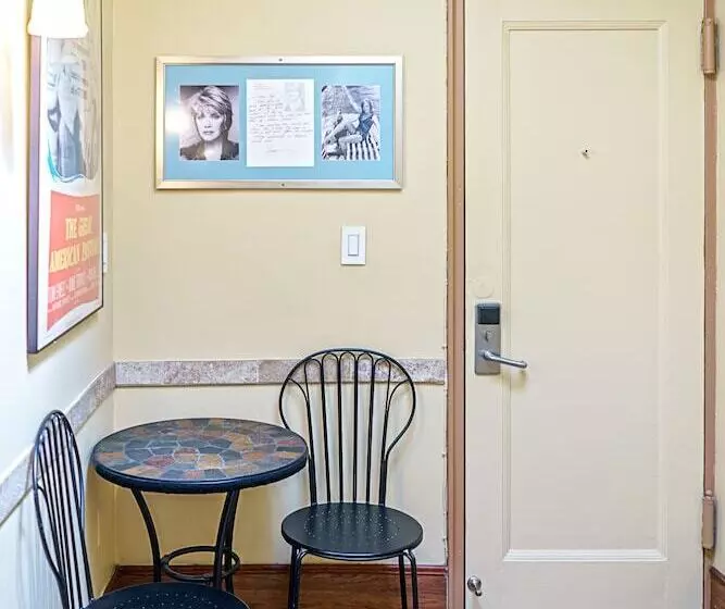 Fotos del hotel Chelsea Pines Inn:  2