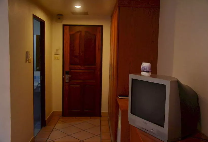 Fotos del hotel Seven Oaks Inn:  25