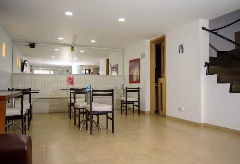 Fotos del hotel Confort 80 Castellana:  9