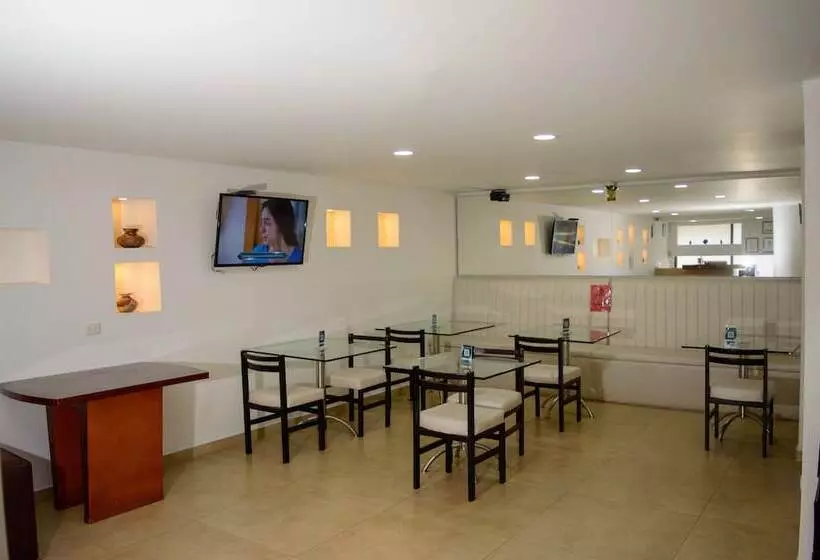 Fotos del hotel Confort 80 Castellana:  13