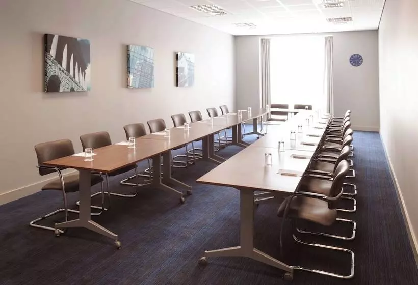 Fotos del hotel Holiday Inn Express Birmingham  Snow Hill, An Ihg:  13