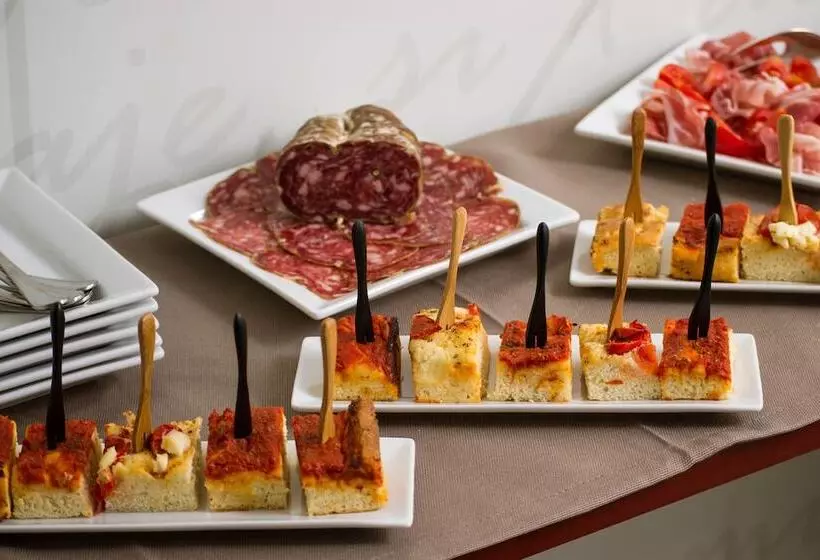 Fotos del hotel Santa Brigida:  11