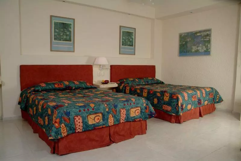 Fotos del hotel Y Suites Nader:  2