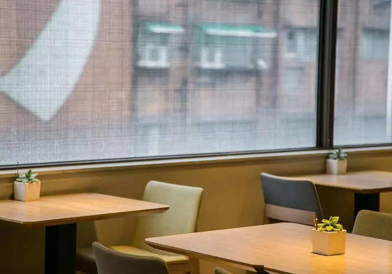 Fotos del hotel Royal Inn Taipei Linsen  Huashan 1914 Creative Park:  22