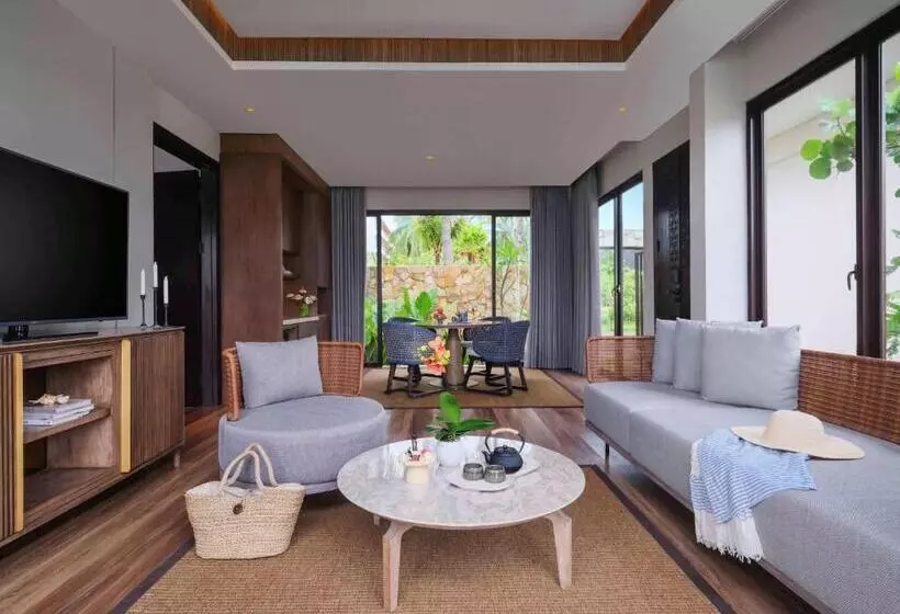 Fotos del hotel Pullman Lombok Mandalika Beach Resort:  11
