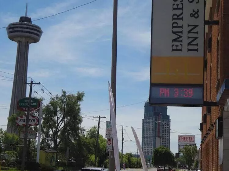 Fotos del hotel Empress Inn And Suites By The Falls:  15