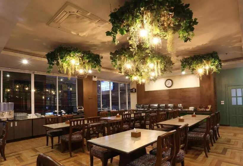 Fotos del hotel Empress Pattaya:  9