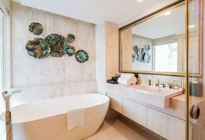 Fotos del hotel Centara Grand Phratamnak Pattaya:  7