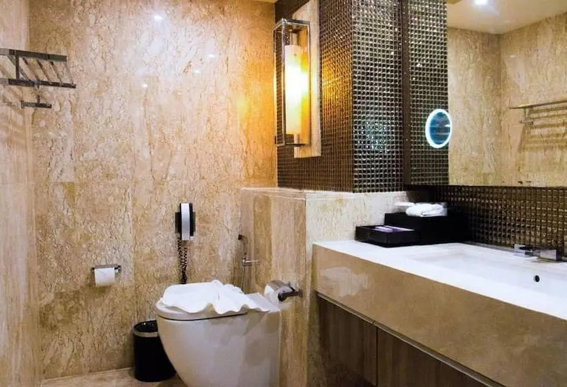 Fotos del hotel Centara Grand Phratamnak Pattaya:  21