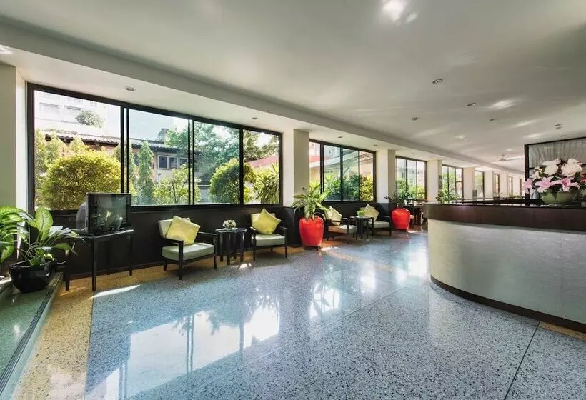 Fotos del hotel The Capital Mansion:  2