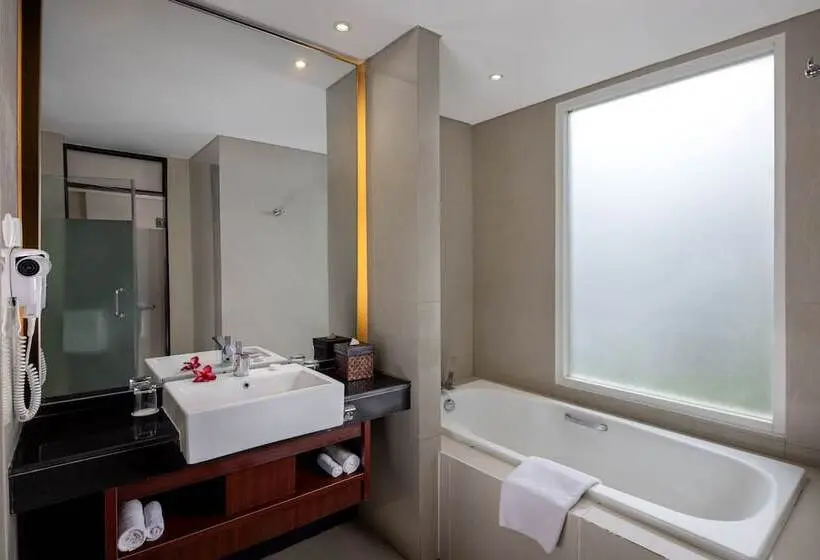 Swiss-belresort Watu Jimbar