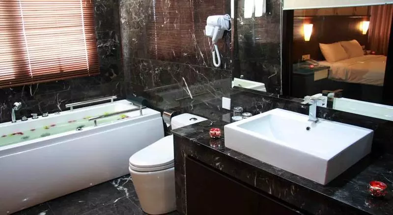 Fotos del hotel The Bcc  & Residence:  8