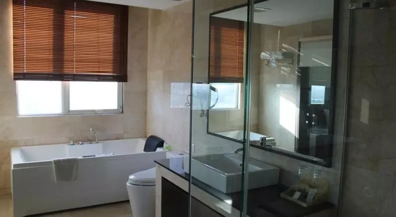 Fotos del hotel The Bcc  & Residence:  12