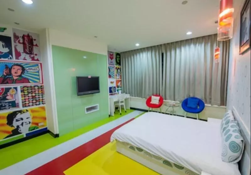 Fotos del hotel Uptown 85 Service Apartment:  3