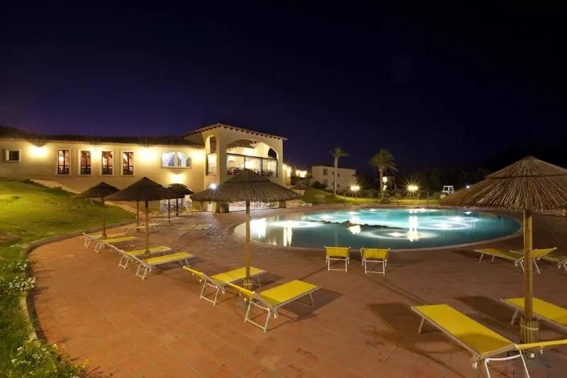 Fotos del hotel Cala Luas Resort:  8