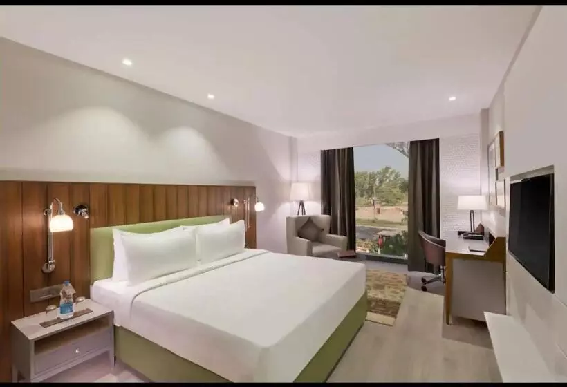 Fotos del hotel Country Inn & Suites By Radisson Chandigarh Zirakpur:  22