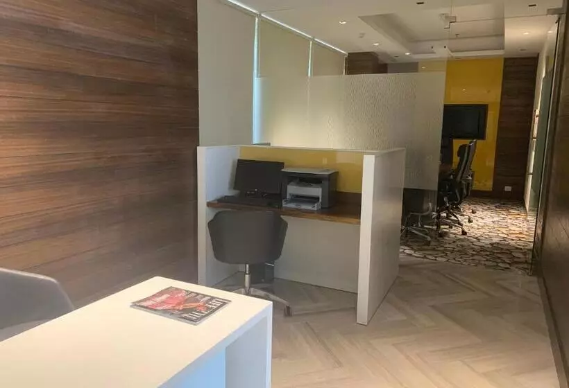 Fotos del hotel Country Inn & Suites By Radisson Chandigarh Zirakpur:  4