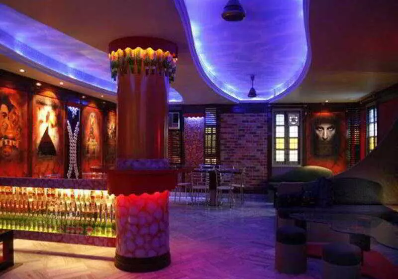 Fotos del hotel Surya, Kaiser Palace:  5