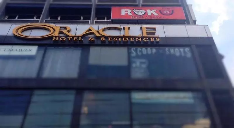 Oracle Hotel And Residences