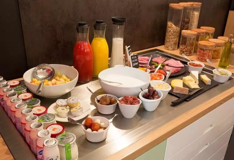 Fotos del hotel Hôtel Crayon Rouge By Elegancia:  13