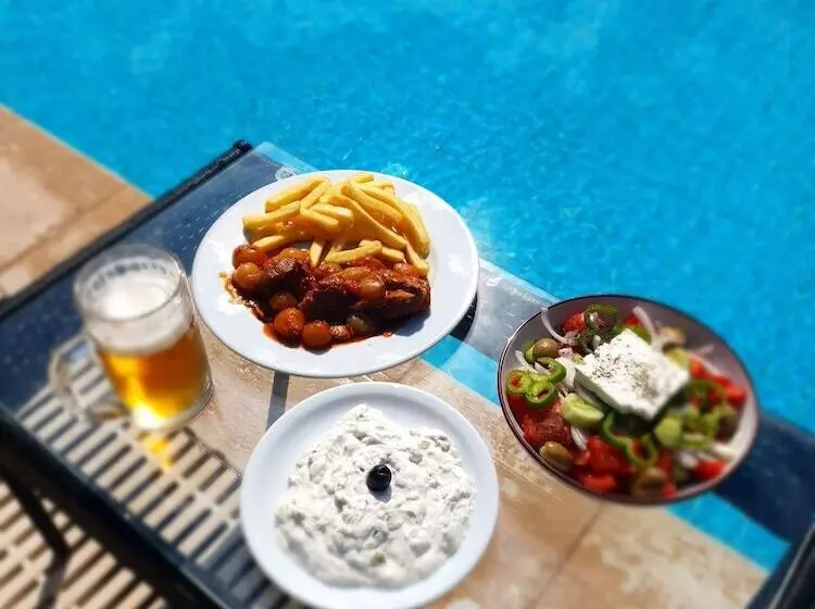 Fotos del hotel Maroula Blue Studios & Suites:  7