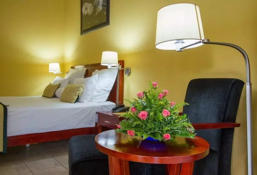 Cityblue Courtyard  & Suites