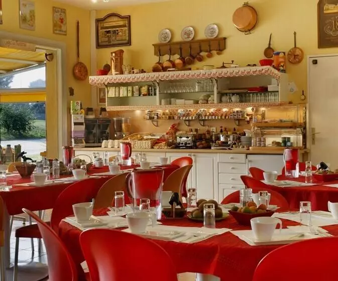 Fotos del hotel Logis Hôtel Corintel Bordeaux Est:  3