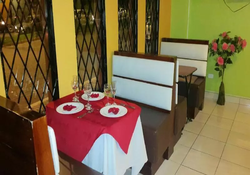 Fotos del hotel Gran Quitumbe:  4