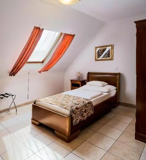 Fotos del hotel Kata Panzió:  17