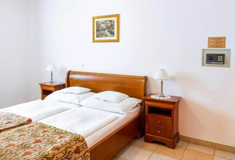 Fotos del hotel Kata Panzió:  5