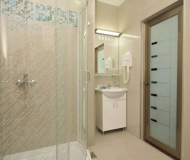 Fotos del hotel Zeder Garni:  15