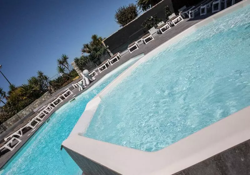 Fotos del hotel Revellata:  8