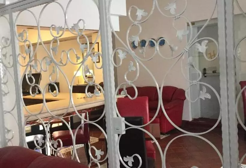 Fotos del hotel Caracciolo:  4