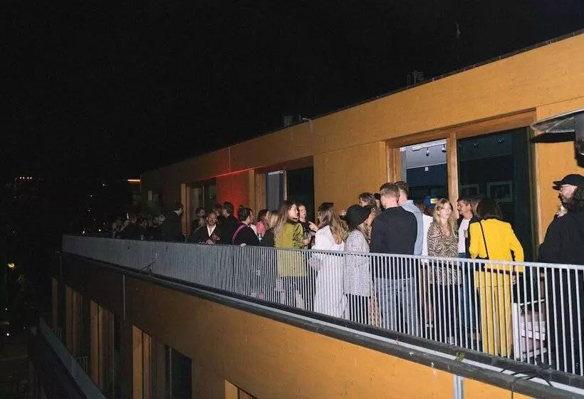 Fotos del hotel Pop House:  9