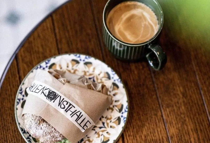 Fotos del hotel Pop House:  5