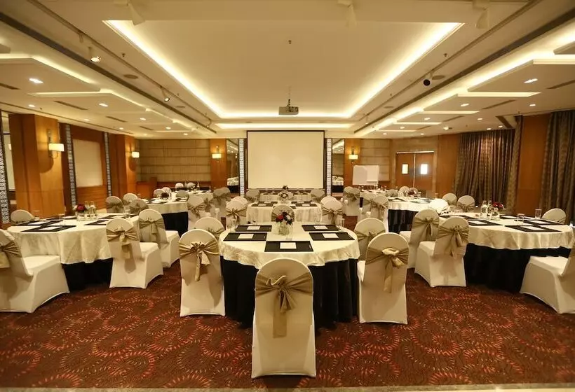 Fotos del hotel The Umrao:  21