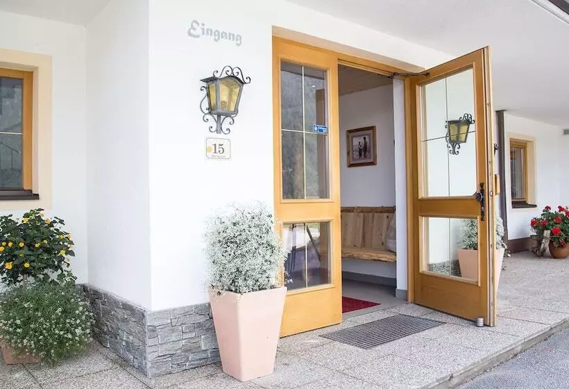 Fotos del hotel Kratzerwirt Apartments:  12