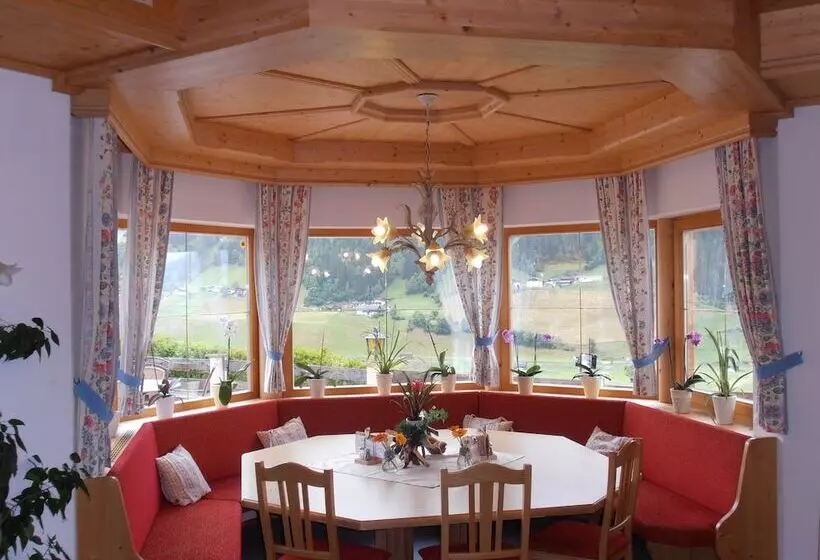 Fotos del hotel Kratzerwirt Apartments:  3