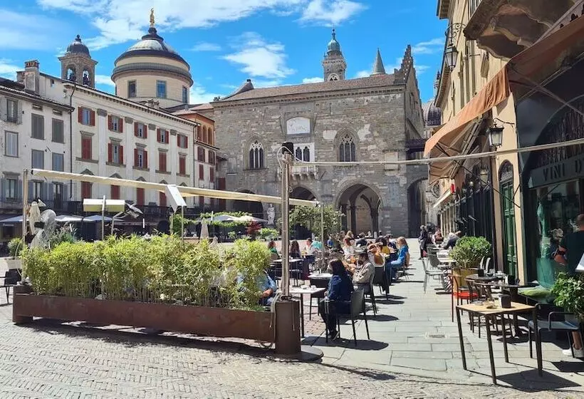 Fotos del hotel Piazza Vecchia:  18