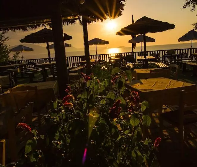 Fotos del hotel Porto Koukla Beach:  5