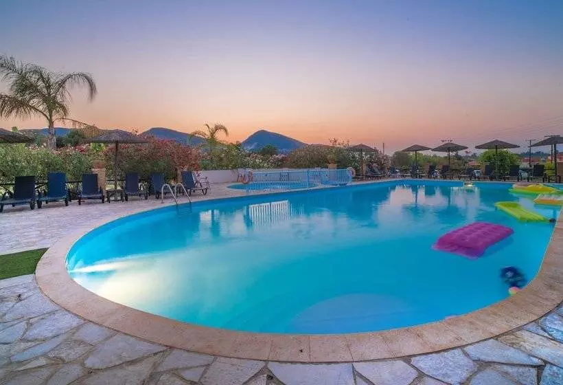 Fotos del hotel Porto Koukla Beach:  8