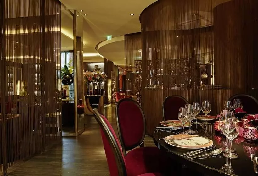 Fotos del hotel Savoy:  3