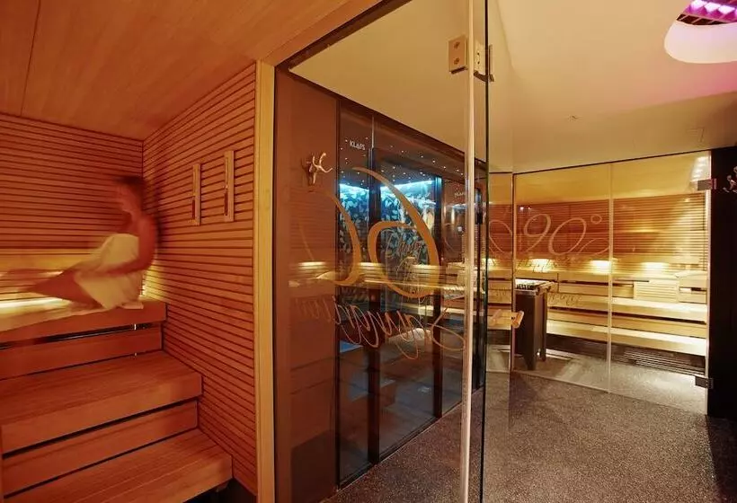 Fotos del hotel Savoy:  2